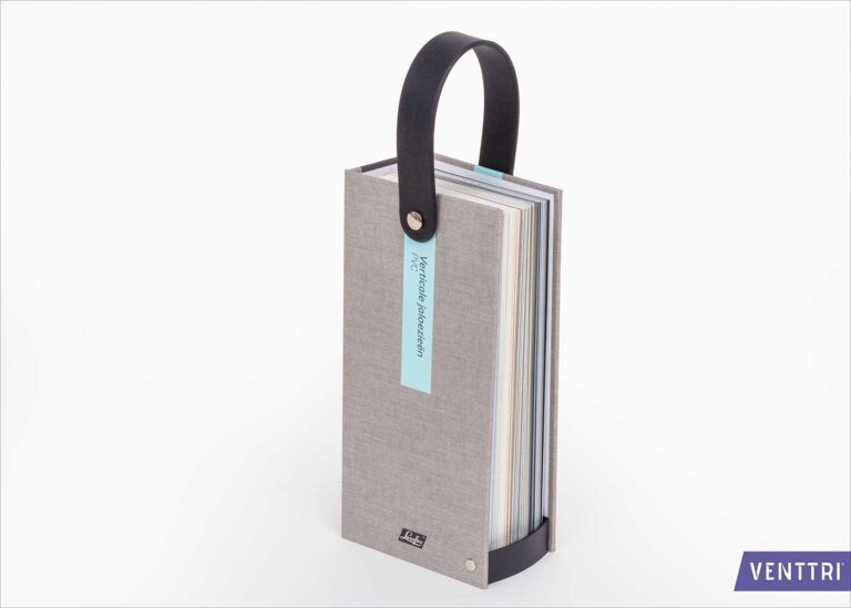 kleurenwaaier met een praktische en stevige draaglus